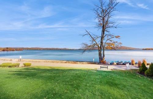 Center Ossipee House | Water's Edge at Deer Cove