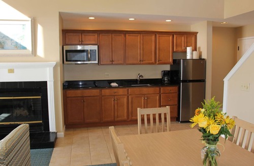 Westbrook Center Resort | Water's Edge Resort and spa w indoor and outdoor pool and beach. Condo Sleeps 6