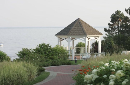 Westbrook Center Resort | Water's Edge Resort and spa w indoor and outdoor pool and beach. Condo Sleeps 4