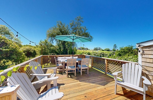 Chilmark House | Water-view home in great location with spacious backyard, grill, kayaks, dogs OK