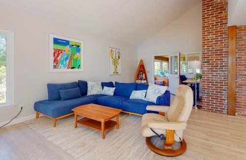 Harpswell House | Water-view retreat with beach access, deck, grill, EV charger & lawn games