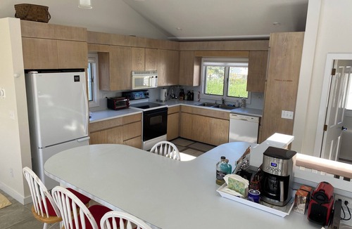 Groton House | Water views, work/live, 5BD/2.5BA, Pets in Groton Long Point, CT
