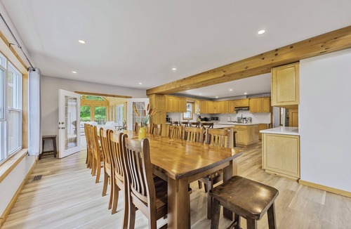 Washago Villa | Waterfront 10BR Retreat on 7 Private Acres | Green River Villa | Sleeps 28–30