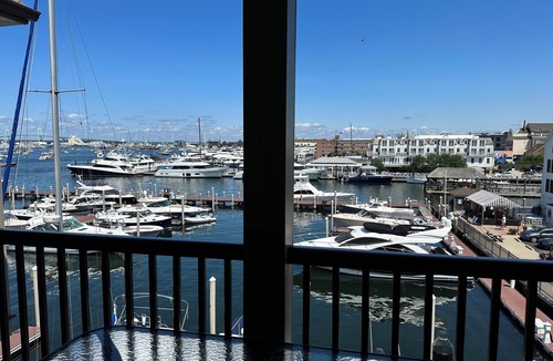 Fifth Ward Condo | Waterfront 3B 3B on Newport Harbor and Thames St. nJuly 18-25