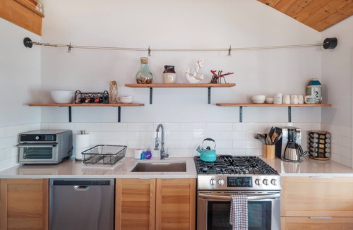 East Marion House | Waterfront 3BR Bungalow with Private Beach Overlooking Peconic Bay