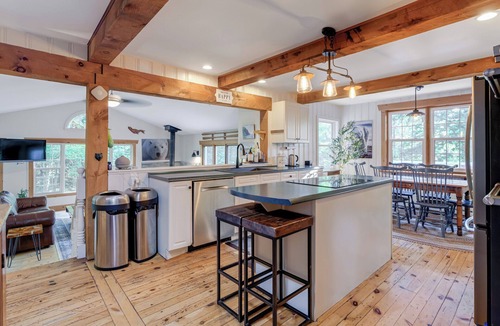 Parry Sound Cottage | Waterfront and Woodland Retreat in Parry Sound