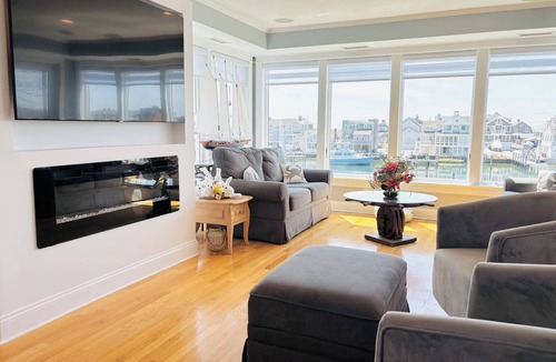 Groton Long Point House | Waterfront Comfort: 2-Bedroom Home in Prime Coastal Location