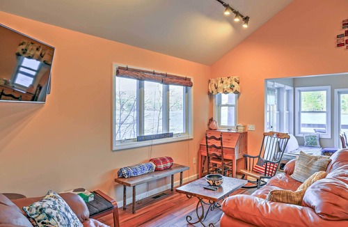 New Marlborough Cottage | Waterfront Cottage: 10 Min to Great Barrington!
