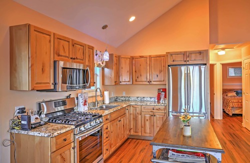 New Marlborough Cottage | Waterfront Cottage: 10 Min to Great Barrington!