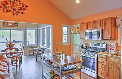 New Marlborough Cottage | Waterfront Cottage: 10 Min to Great Barrington!