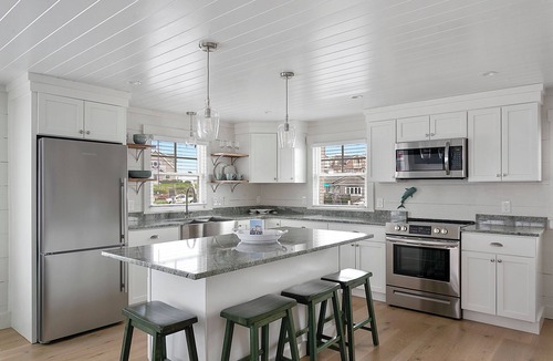 Jerusalem Cottage | Waterfront Cottage ! On Skip's Dock, Jerusalem RI !