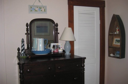 Charlestown House | Waterfront Cottage With Beautiful Views! Bring Your Kayak!