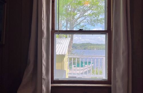 Lochmere Cottage | Waterfront Cottage with Dock!