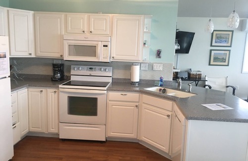 Town of Milo Cottage | Waterfront Cottage with Dock & Boat Lift