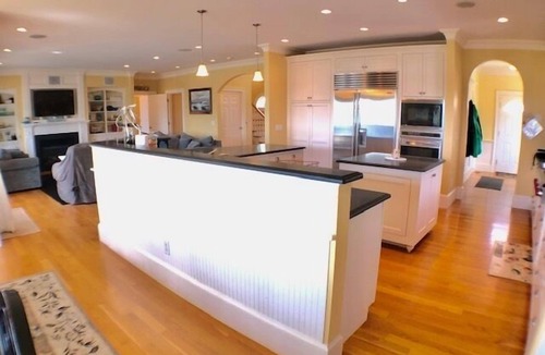 Hyannis House | Waterfront Grandeur on Bayview Beach (2198)