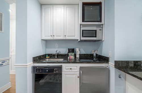 Greenport West Apartment | Waterfront Greenport Condo