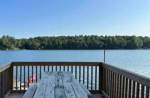 Howe Island House | Waterfront Haven on Howe
