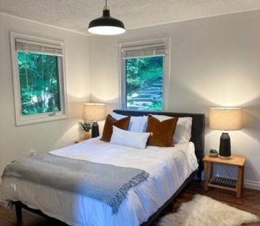 Haliburton House | Waterfront Haliburton, All Season, Fully Equipped Cottage! #STR-25-00252