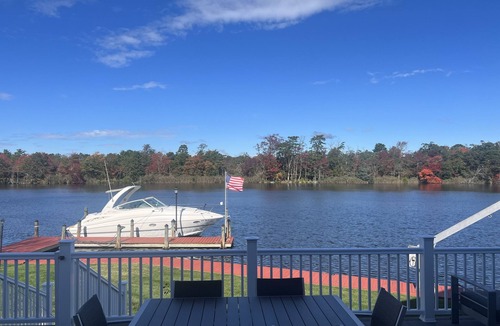 Oakdale House | Waterfront home, deck, bbq, fire pit, boats, hot tub, and more!