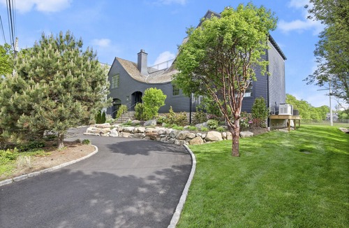 Rowayton House | Waterfront home in heart of Rowayton with dock and beach access