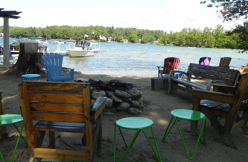 Moultonborough Cottage | WATERFRONT LAKE WINNIPESAUKEE, LONG ISLAND COTTAGES, COZY 1 BEDROOM COTTAGE