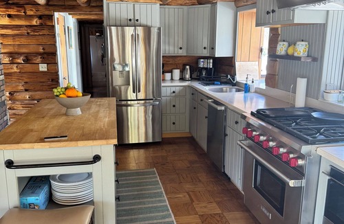 West Stockbridge House | Waterfront log cabin down a private dirt road next to Tanglewood