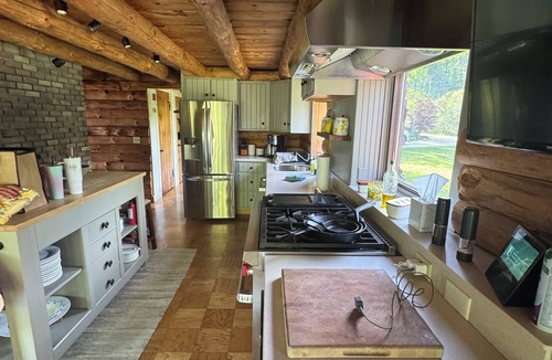 West Stockbridge House | Waterfront log cabin down a private dirt road next to Tanglewood