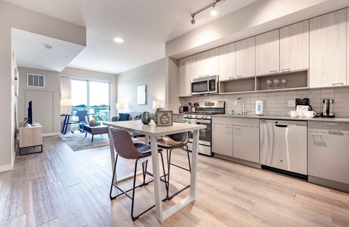 Stamford Apartment | Waterfront Luxury Living in Harbor Point
