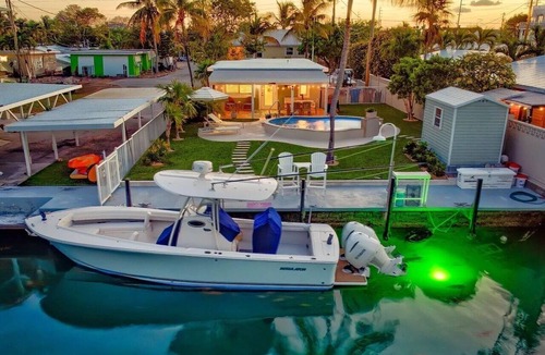 Little Venice House | Waterfront Pool 50' Dock Minutes to Atlantic & Gulf Vaca Cut