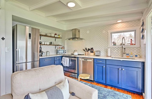Portsmouth Cottage | Waterfront Portsmouth Cottage: 8 Mi. From Newport!