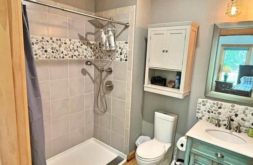 Freeport Apartment | Waterfront Private Apartment, 5 minutes from LLBean!