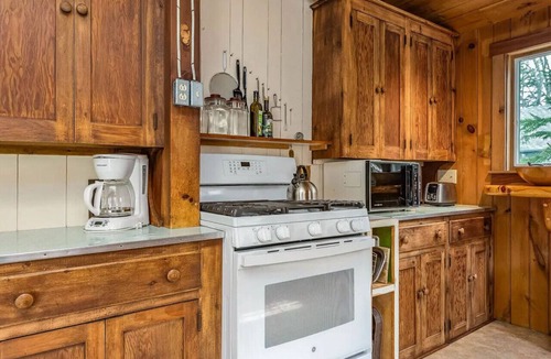 Southport Cottage | Waterfront Southport Cottage w/Private Dock Quiet Coastal Retreat.
