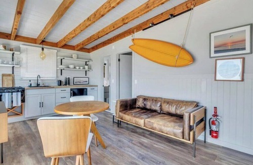 Hampton Bays Hotel | Waterfront suite and more in a Boutique Hotel, Heart of Hampton Bays,.