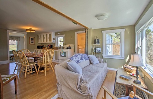 Boothbay Cottage | Waterfront Tidal Cove Cottage-Kayak & Views!
