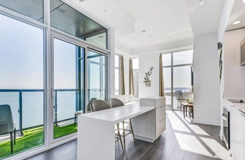 Burlington Apartment | Waterview apartment. Cozy 2-bedroom apartment in fantastic Burlington with, WiFi