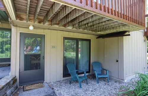 Waterville Valley Condo | Waterville Valley Pet Friendly Vacation Condo close to Community Center! (WHB16V)