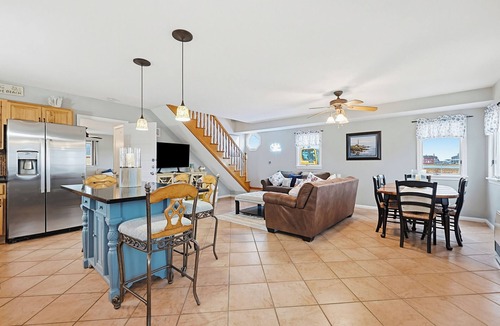 Hampton House | WAVES OF HAMPTON I NEWLY REMODELED! STEPS TO OCEAN AND BOARDWALK!