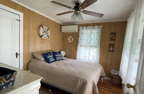 Misquamicut Cottage | Weekly rental July,Aug, weekends June,Sept. Crated Dogs w a fee