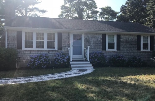 West Dennis House | WEEKLY West Dennis Home, 1 Mile to South Village Beach, 2 miles to West Dennis