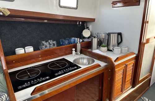 Southwest Harbor Boat Rental | Welcome Aboard! Cozy Docked Houseboat