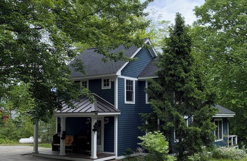 Meredith House | Welcome to the Bear’s Den. A Delightful house on Lake Winnipesaukee in Meredith.