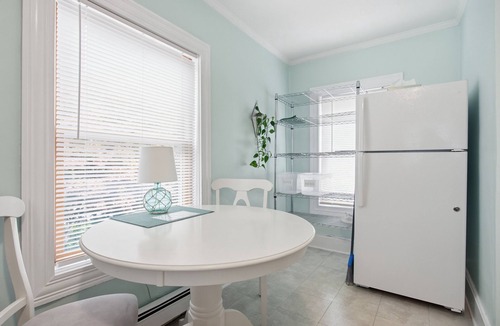 Northport Apartment | Welcoming 1 bedroom apartment in beautiful harbor village.