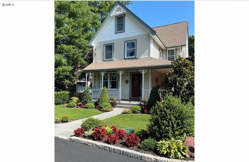 Northport Apartment | Welcoming 1 bedroom apartment in beautiful harbor village.