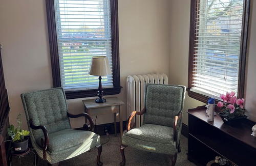Elsmere House | Welcoming 3 bedroom private entry with AC in charming Wilmington