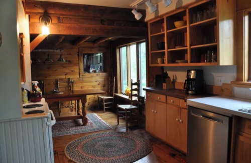 Cavendish House | Welcoming 4 Bedroom River Home in Cavendishn12 Minutes From Okemo Mountain.