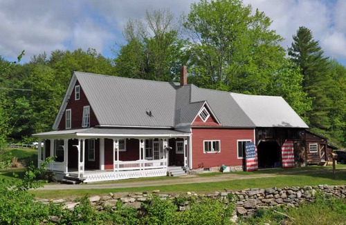 Cavendish House | Welcoming 4 Bedroom River Home in Cavendishn12 Minutes From Okemo Mountain.