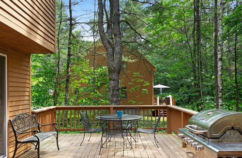 Intervale House | Welcoming home with WiFi, deck, & shared pool/tennis - near Storyland & Attitash
