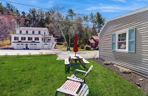 Boothbay Harbor House | Well-located, dog-friendly home - walk to footbridge & Barrett Park