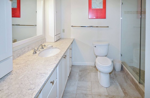 Grantham Condo | West Cove Condo in Eastman
