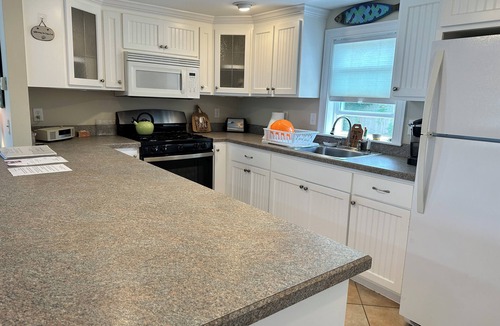 West Dennis House | West Dennis- South side Ranch! PRICE REDUCED FOR REMAINING AVAILABILITY